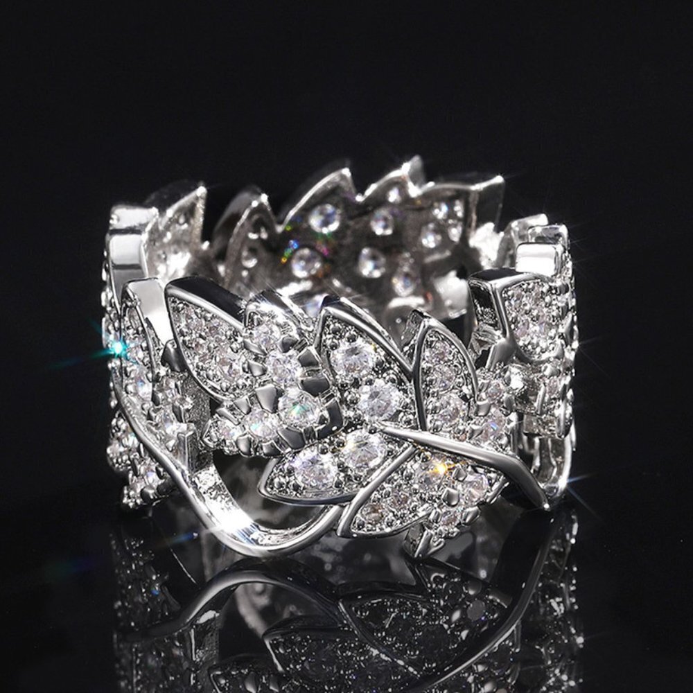 💎 Bling White Diamond Leaf Crystal Clear Zircon Silver Rings for Women INDN8507